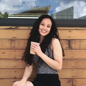 Meet your Posher, Isabel